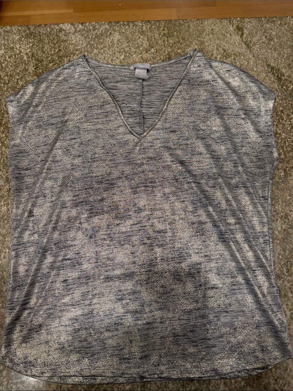Women's V-Neck Short Sleeve Top in Shiny Metallic Heather Gray